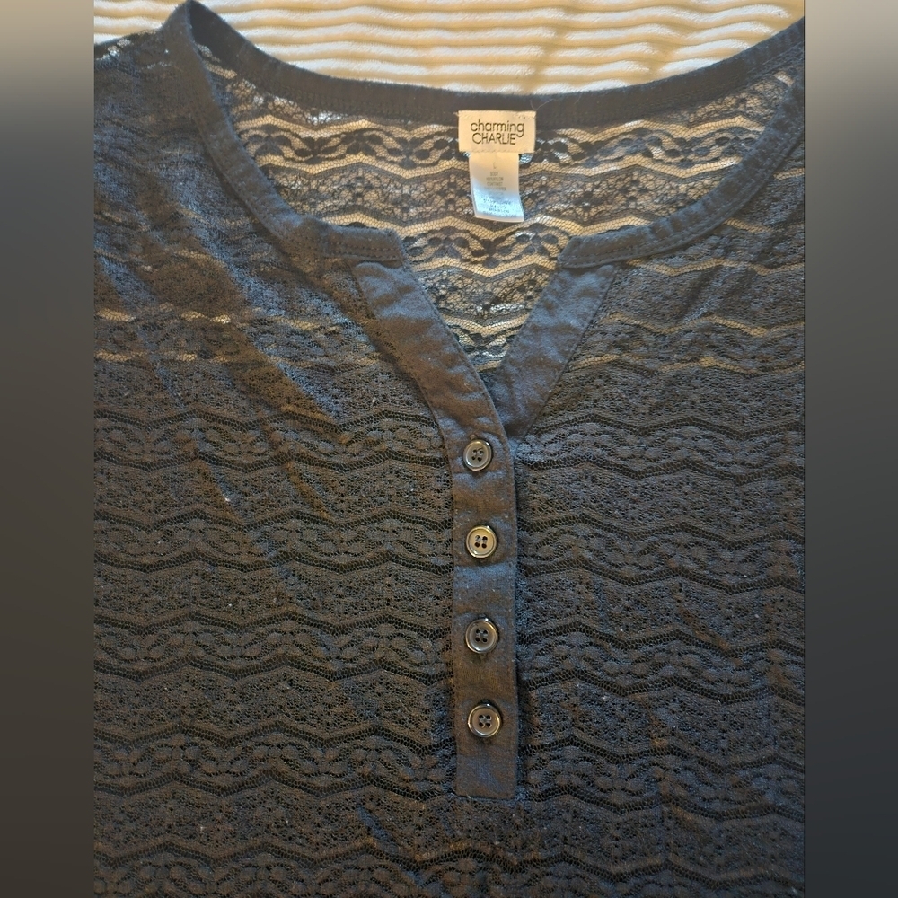 Charming Charlie Women's Black Lace Top With Button Accent Size L - Picture 2 of 7